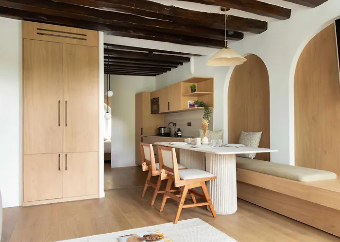 Refurbished Apartment - 2Br-6P - Chatelet